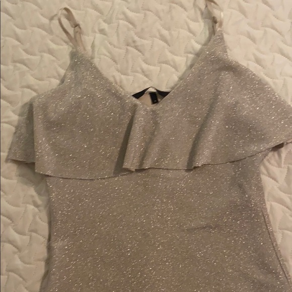 Vero Moda gold metallic ruffle bodysuit - Picture 4 of 9